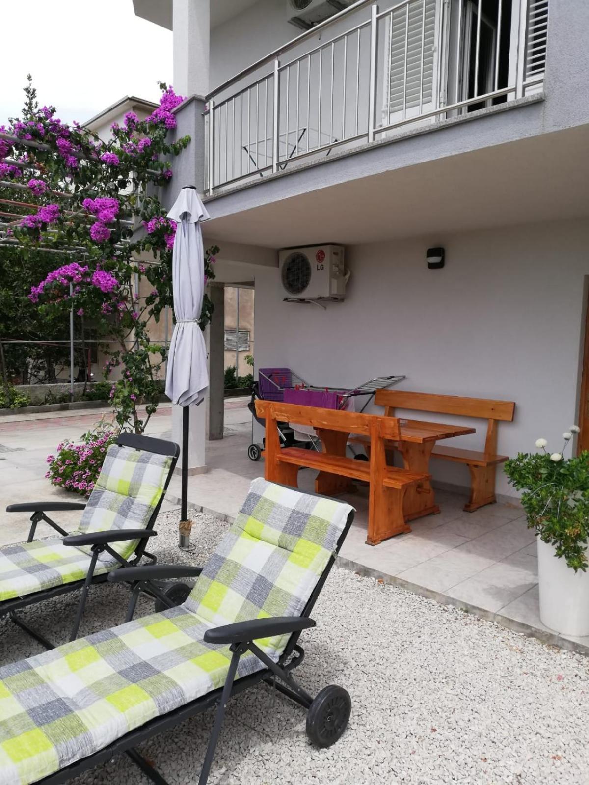 Apartments Jure Miljak Podstrana Exterior photo